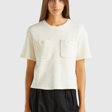 Kadın Krem Pamuk Karışımlı Önü Cep Detaylı Yuvarlak Yaka Kısa T-Shirt