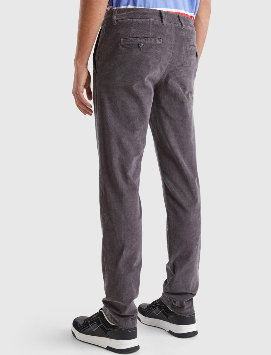 Erkek Antrasit Pamuk Karışımlı Arkası Biyeli Cepli Dar Kesim Kadife Pantolon Erkek Antrasit Pamuk Karışımlı Arkası Biyeli Cepli Dar Kesim Kadife Pantolon