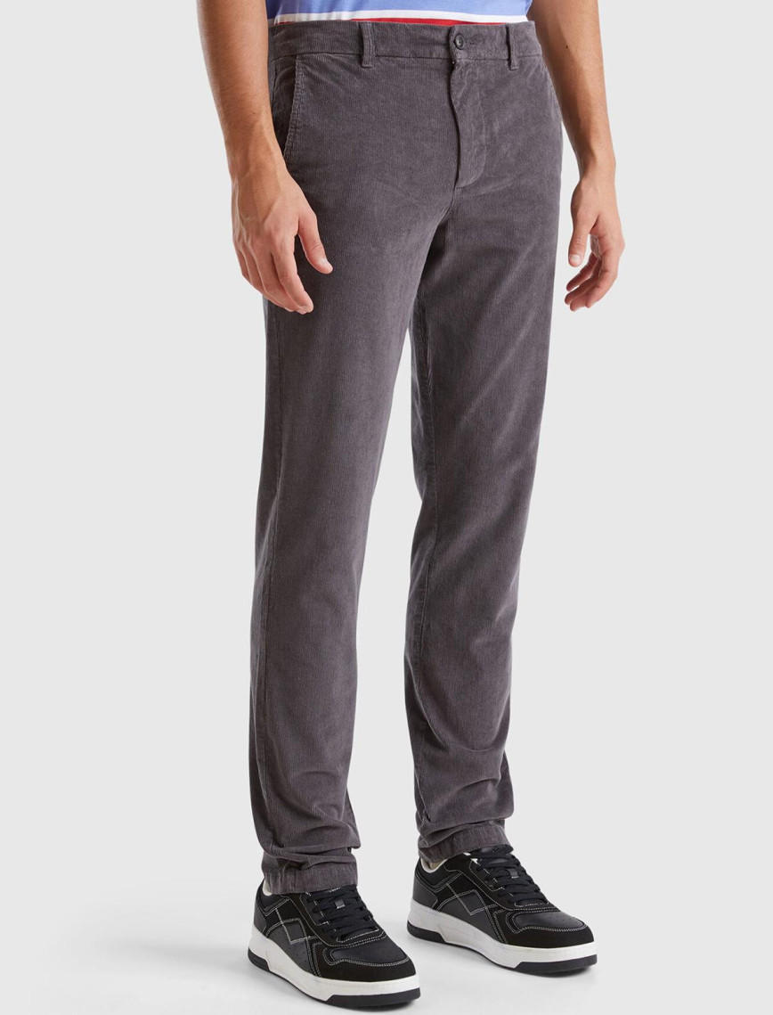 Erkek Antrasit Pamuk Karışımlı Arkası Biyeli Cepli Dar Kesim Kadife Pantolon Erkek Antrasit Pamuk Karışımlı Arkası Biyeli Cepli Dar Kesim Kadife Pantolon