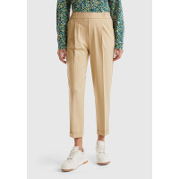 Kadın Bej Viskoz Karışımlı Yanı ve Arkası Büzgülü Kıvrık Paça Pantolon Kadın Bej Viskoz Karışımlı Yanı ve Arkası Büzgülü Kıvrık Paça Pantolon