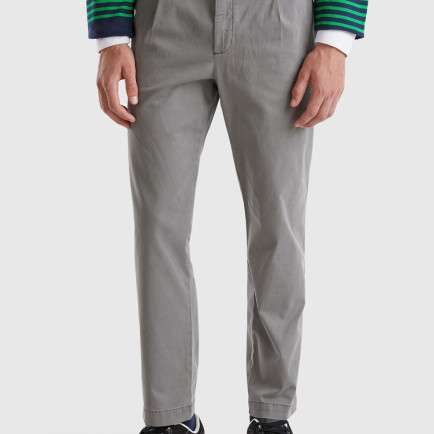 Erkek Antrasit Pamuk Karışımlı Yanları ve Arkası Cep Detaylı Pantolon Erkek Antrasit Pamuk Karışımlı Yanları ve Arkası Cep Detaylı Pantolon