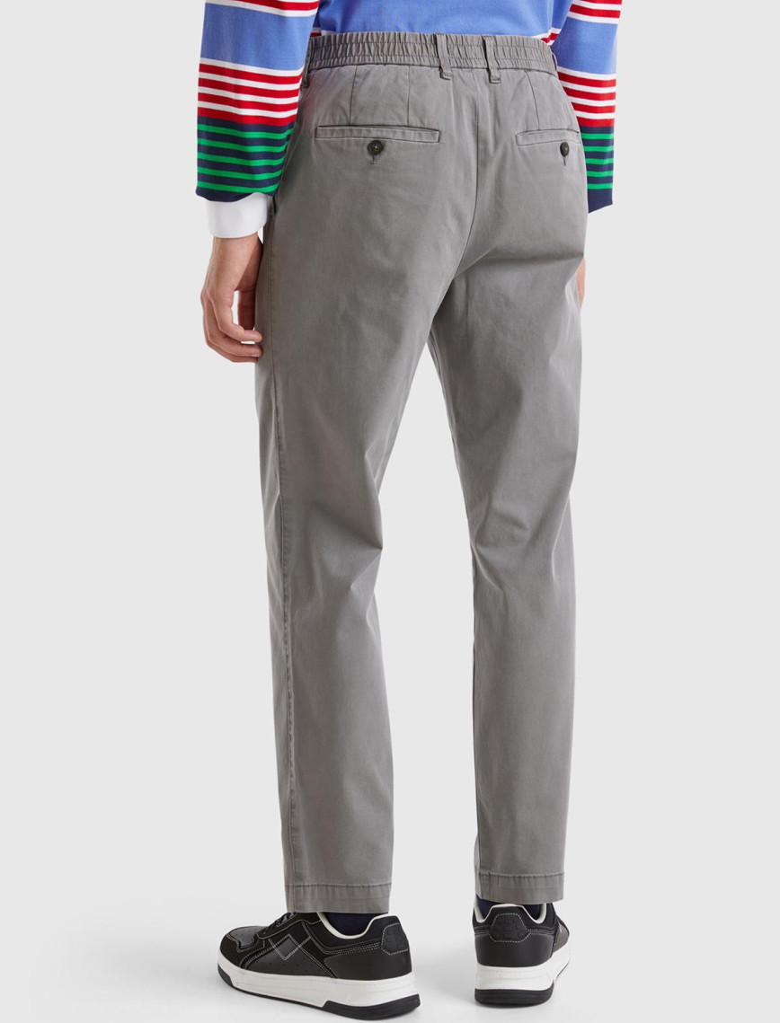 Erkek Antrasit Pamuk Karışımlı Yanları ve Arkası Cep Detaylı Pantolon Erkek Antrasit Pamuk Karışımlı Yanları ve Arkası Cep Detaylı Pantolon