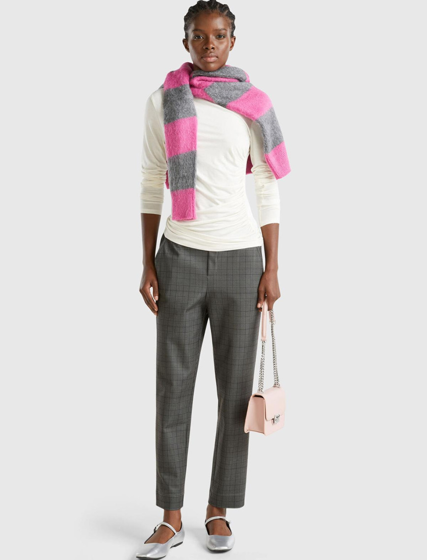 Kadın Lacivert Viskoz Karışımlı Tamamı Desenli Beli Lastikli Pantolon Kadın Lacivert Viskoz Karışımlı Tamamı Desenli Beli Lastikli Pantolon