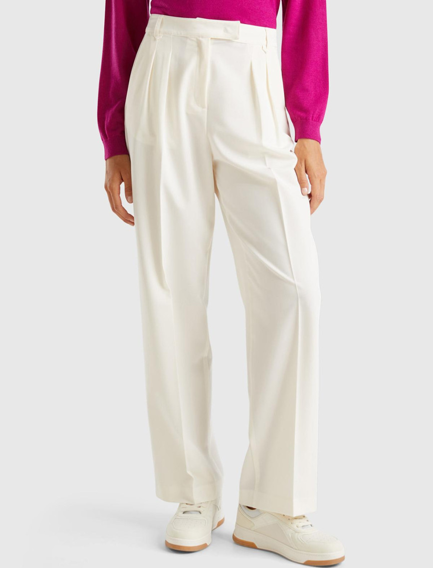 Kadın Toz Pembe Viskoz Karışımlı Arkası Kapaklı Cepli Geniş Paça Pantolon Kadın Toz Pembe Viskoz Karışımlı Arkası Kapaklı Cepli Geniş Paça Pantolon