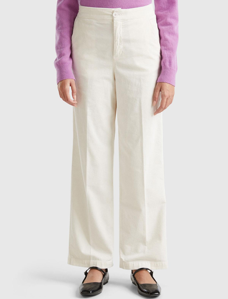 Kadın Krem Pamuk Karışımlı Arkası Lastikli Cepli Geniş Paça Kadife Pantolon Kadın Krem Pamuk Karışımlı Arkası Lastikli Cepli Geniş Paça Kadife Pantolon