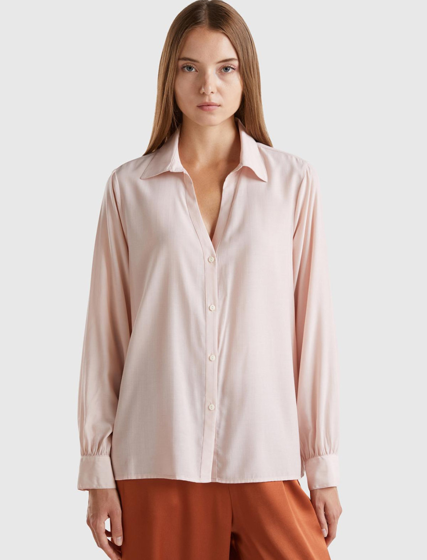 Kadın Toz Pembe Viskoz Karışımlı Uzun Kollu Derin V Yaka Gömlek