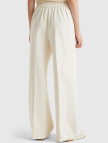 Kadın Krem %100 Pamuk Arkası Elastik Belli Bol Paça Pantolon Kadın Krem %100 Pamuk Arkası Elastik Belli Bol Paça Pantolon