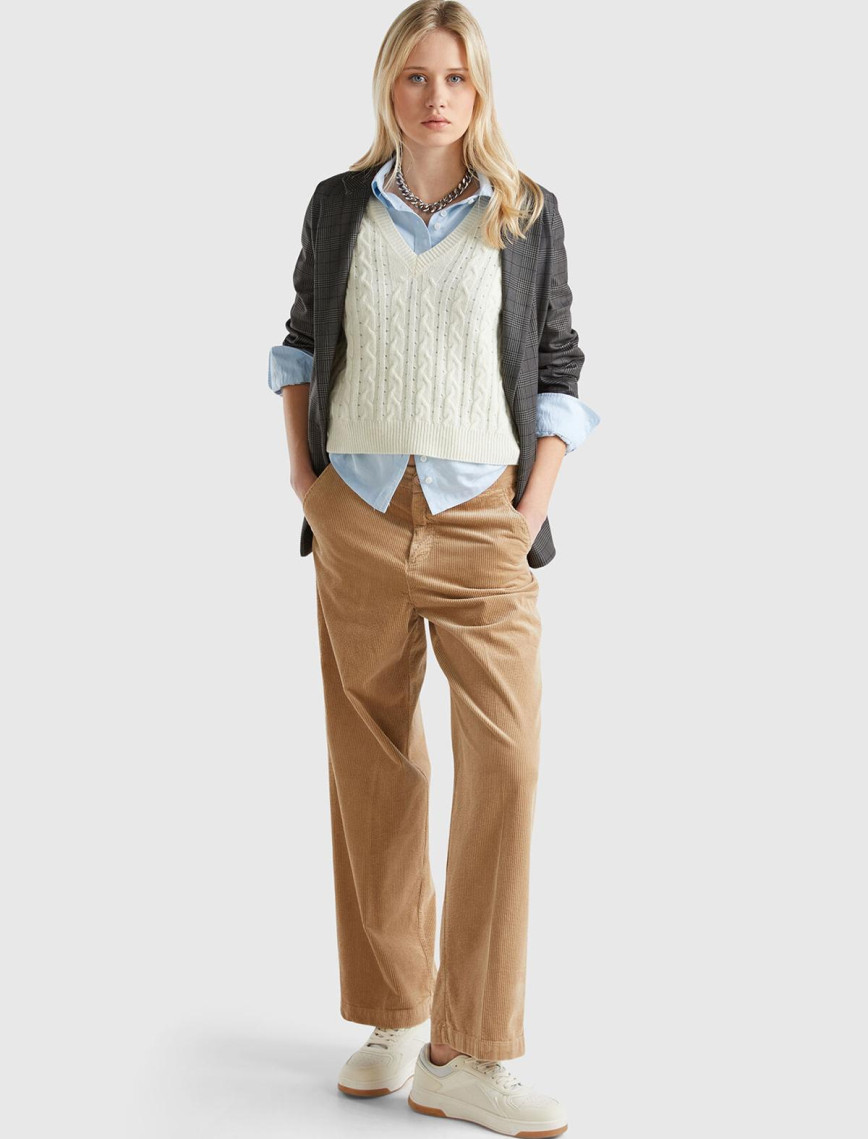 Kadın Pembe Pamuk Karışımlı Arkası Lastikli Cepli Geniş Paça Kadife Pantolon Kadın Pembe Pamuk Karışımlı Arkası Lastikli Cepli Geniş Paça Kadife Pantolon