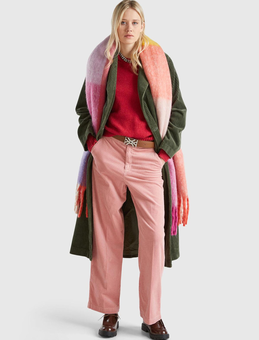 Kadın Pembe Pamuk Karışımlı Arkası Lastikli Cepli Geniş Paça Kadife Pantolon Kadın Pembe Pamuk Karışımlı Arkası Lastikli Cepli Geniş Paça Kadife Pantolon