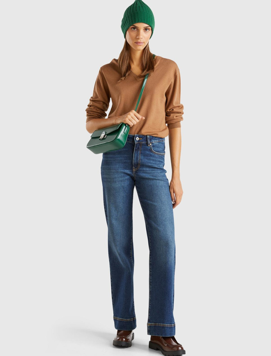 Kadın Mavi Pamuk Karışımlı Arkası Logo Etiketli Geniş Denim Pantolon Kadın Mavi Pamuk Karışımlı Arkası Logo Etiketli Geniş Denim Pantolon