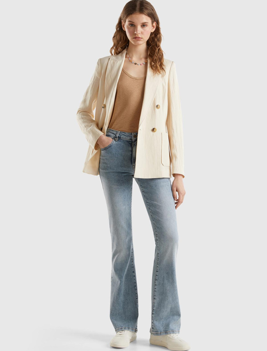 Kadın Bej Liyosel ve Viskoz Karışımlı Yama Cepli Kruvaze Blazer Ceket Kadın Bej Liyosel ve Viskoz Karışımlı Yama Cepli Kruvaze Blazer Ceket