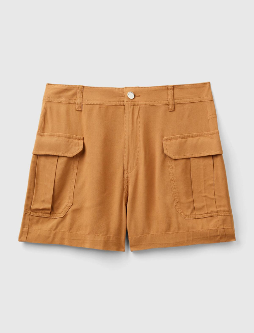 Kadın Taba %100 Viskoz Arkası Logo Etiketli Yama Cepli Şort