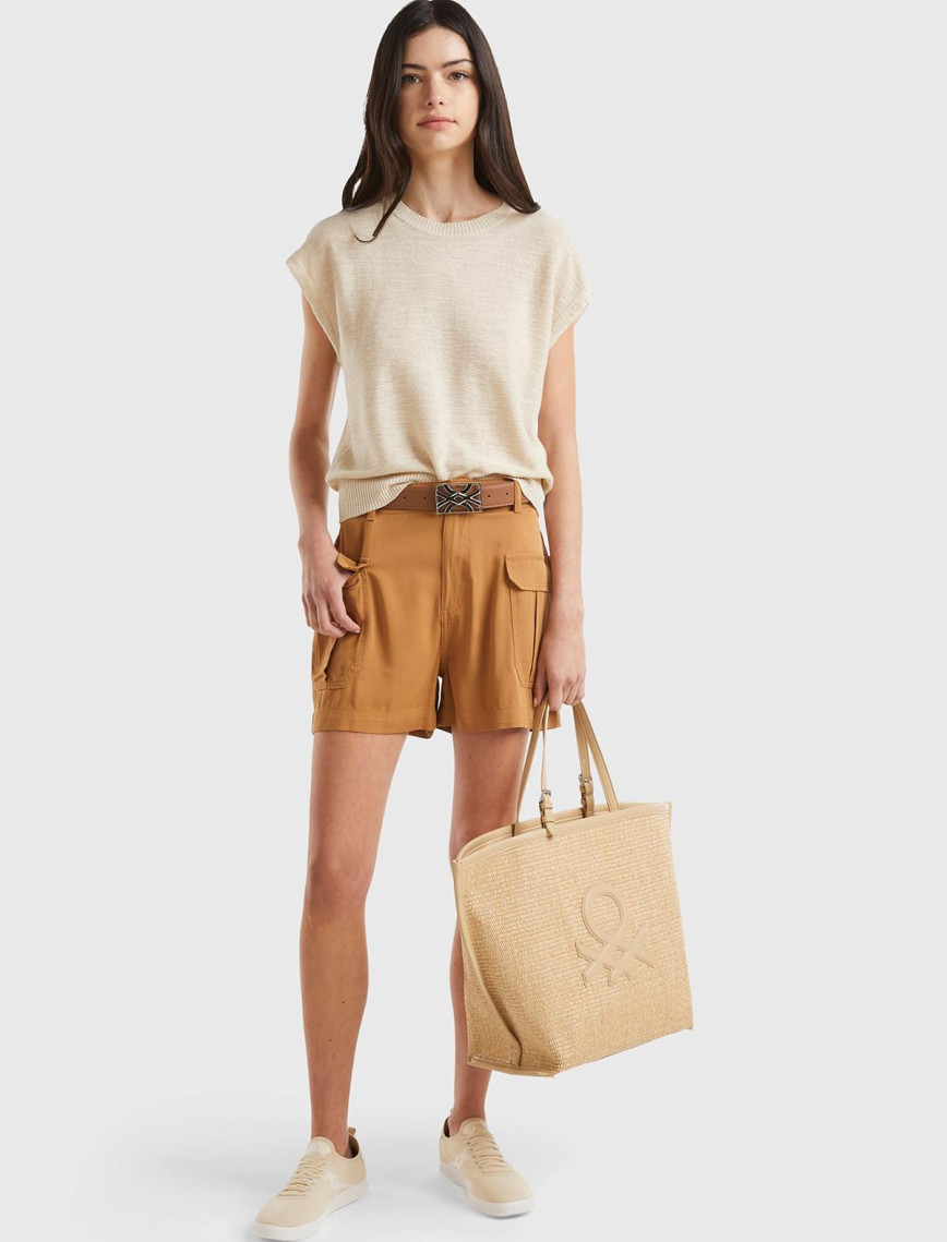 Kadın Taba %100 Viskoz Arkası Logo Etiketli Yama Cepli Şort