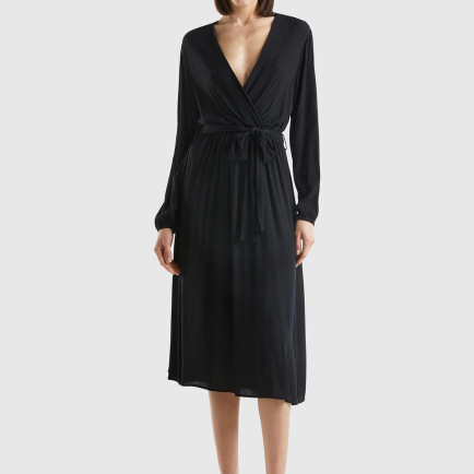 Kadın Siyah %100 Viskoz Beli Kuşaklı Uzun Kollu Kruvaze Elbise