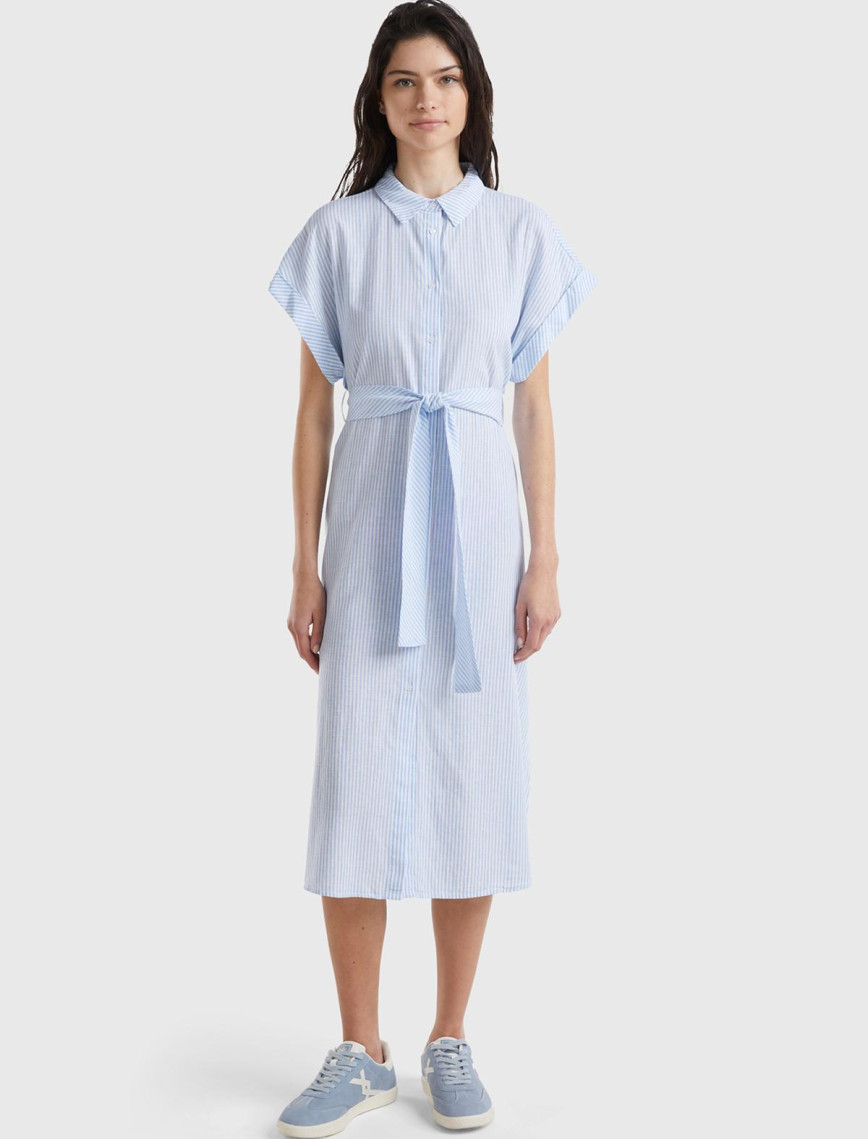 Kadın Mavi- Keten Karışımlı Beli Bağlamlı Önü Düğmeli Yırtmaçlı Elbise Kadın Mavi- Keten Karışımlı Beli Bağlamlı Önü Düğmeli Yırtmaçlı Elbise