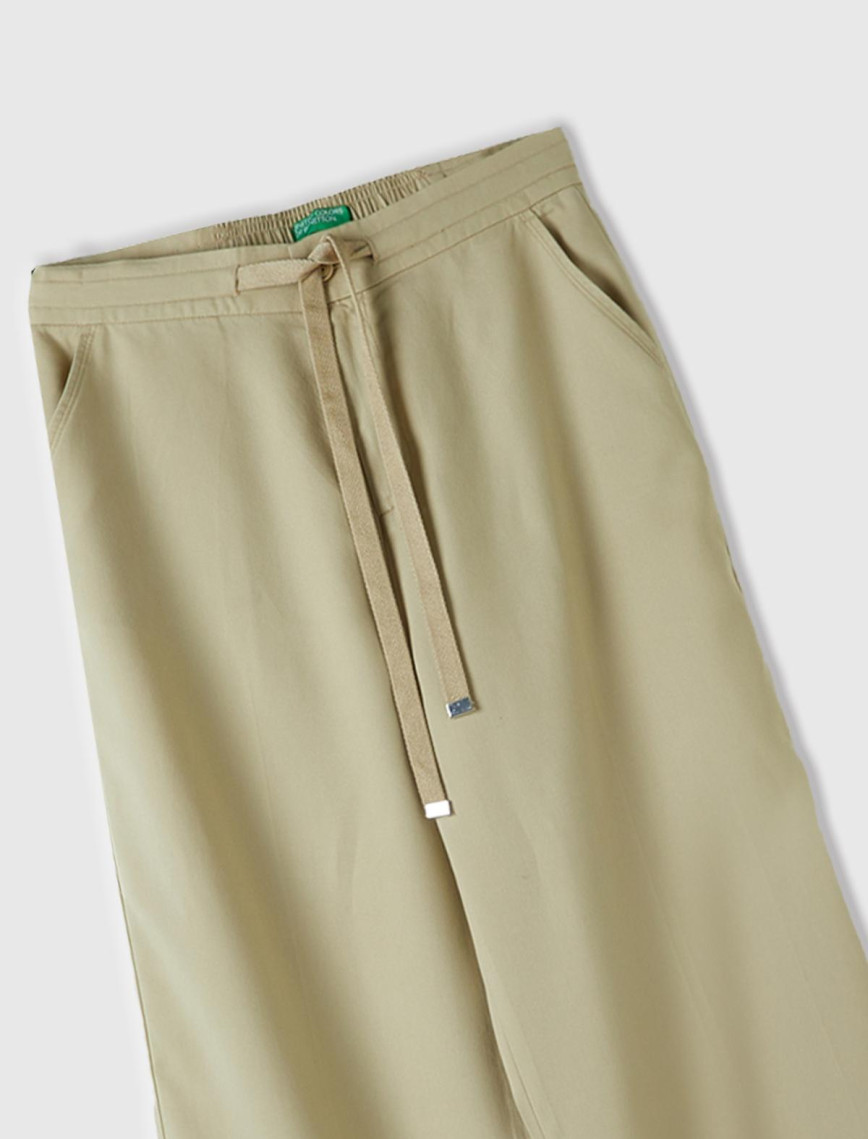 Kadın Bej %100 Liyosel Önü Pileli Beli İpli ve Düğmeli Pantolon Kadın Bej %100 Liyosel Önü Pileli Beli İpli ve Düğmeli Pantolon