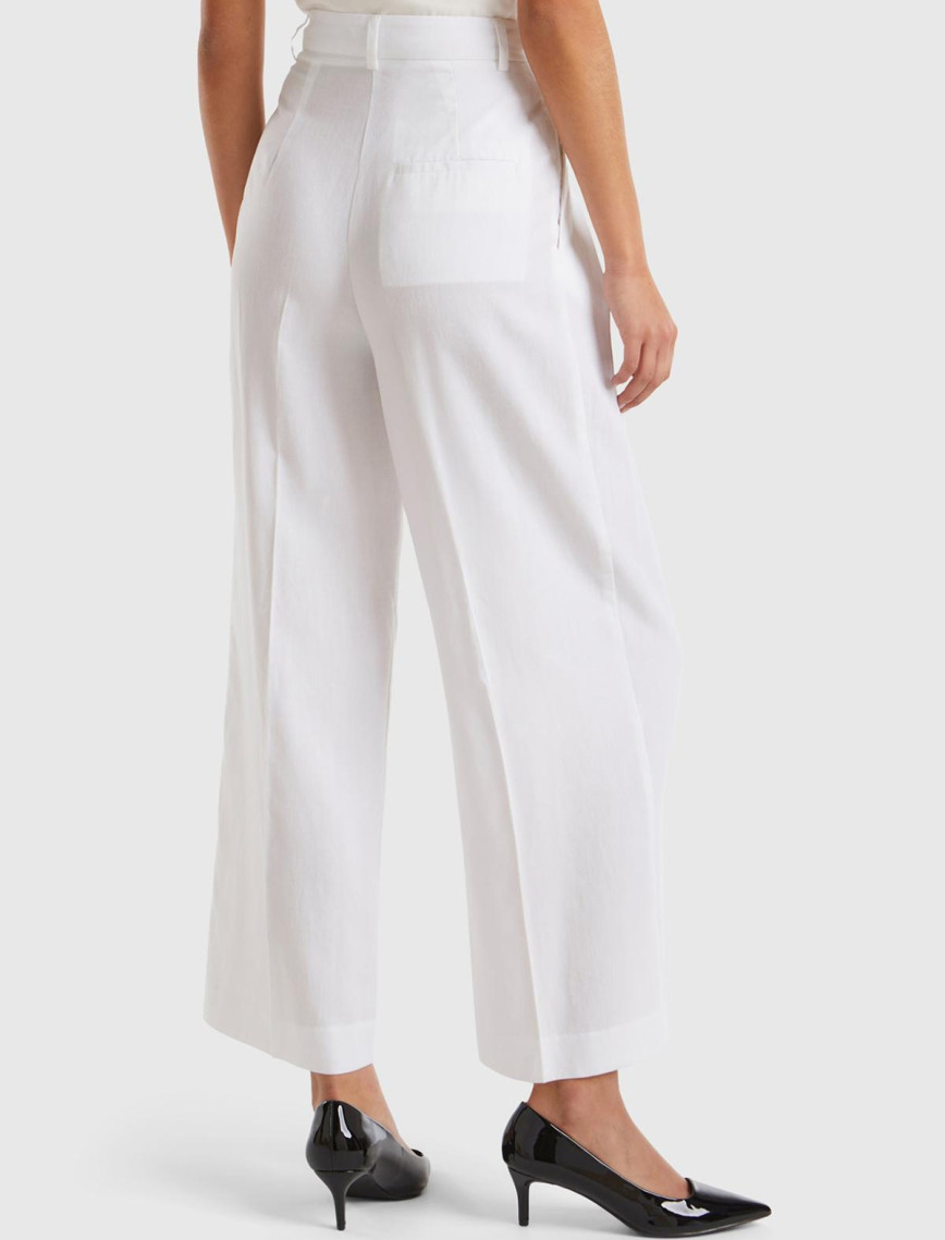 Kadın Beyaz Liyosel ve Keten Karışımlı Önü Pilili Pantolon Kadın Beyaz Liyosel ve Keten Karışımlı Önü Pilili Pantolon