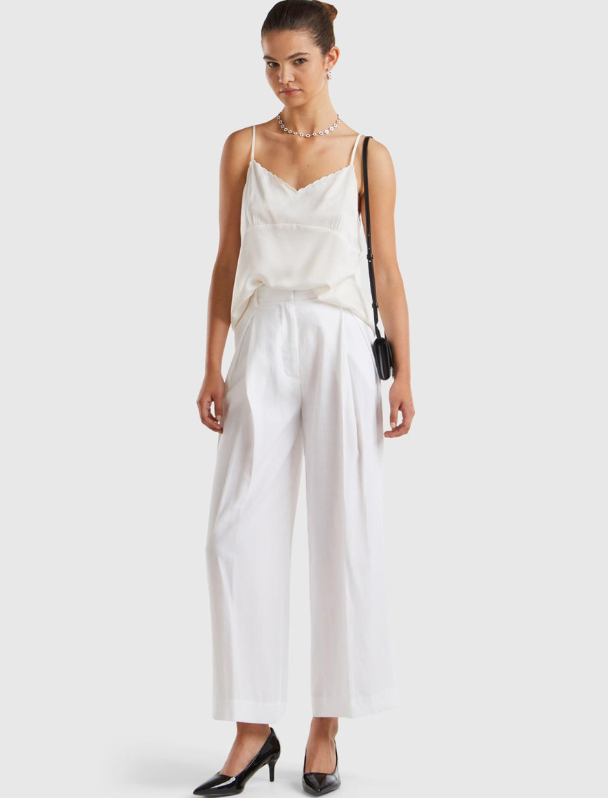 Kadın Beyaz Liyosel ve Keten Karışımlı Önü Pilili Pantolon Kadın Beyaz Liyosel ve Keten Karışımlı Önü Pilili Pantolon