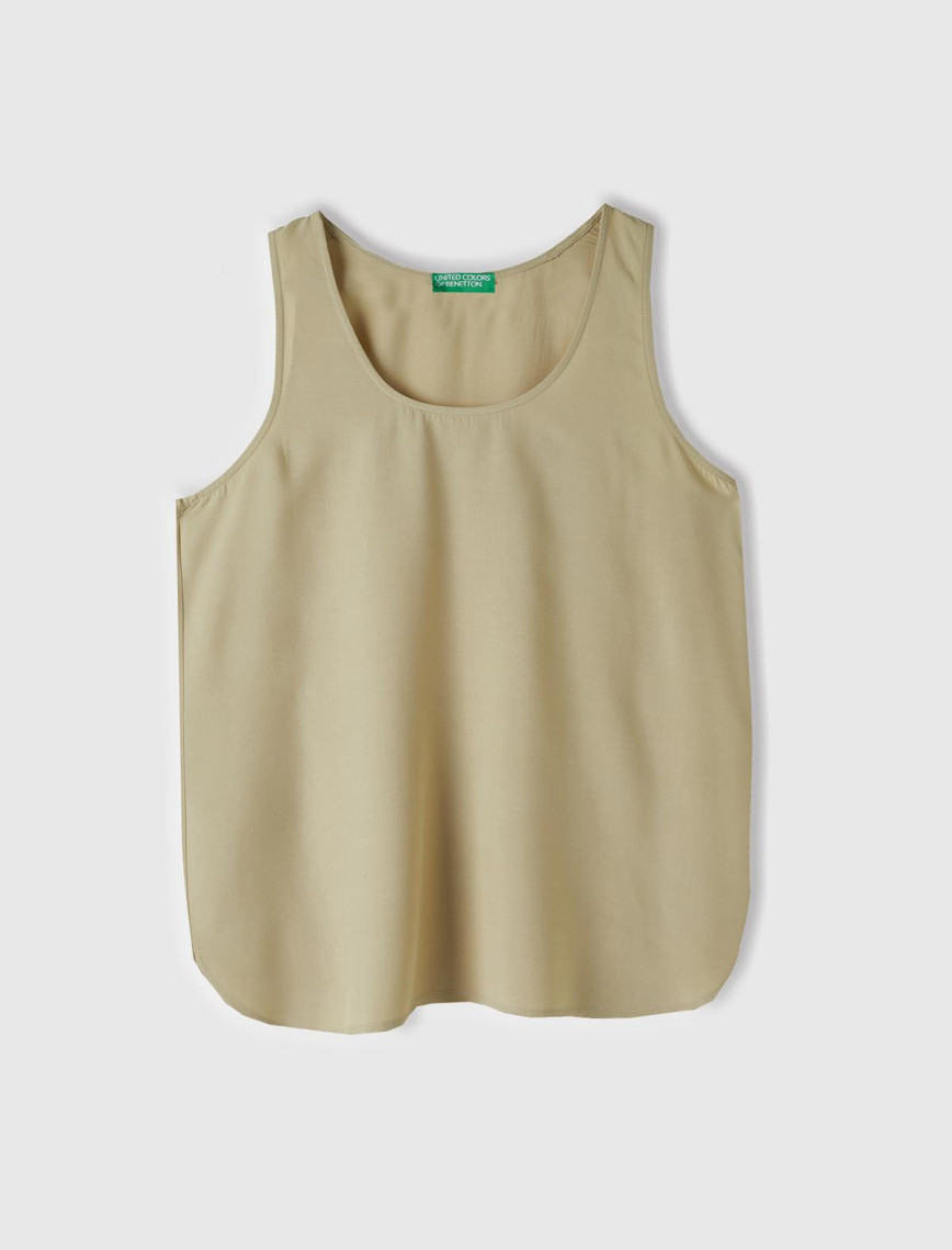 Kadın Bej %100 Viskoz Dekoratif Dikişli Geniş Bisiklet Yaka Kolsuz Bluz Kadın Bej %100 Viskoz Dekoratif Dikişli Geniş Bisiklet Yaka Kolsuz Bluz