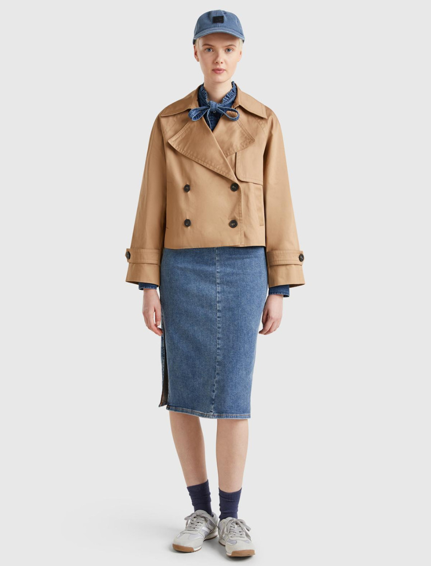 Kadın Bej Pamuklu Önü ve Kolu Düğmeli Astarlı Crop Ceket Kadın Bej Pamuklu Önü ve Kolu Düğmeli Astarlı Crop Ceket