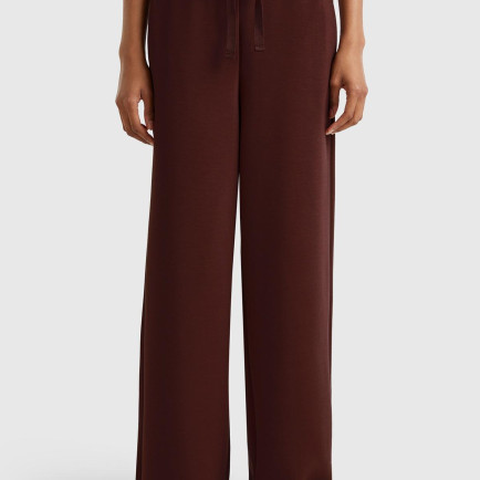 Kadın Kahverengi Modal Karışımlı Bol Paça Eşofman Altı Kadın Kahverengi Modal Karışımlı Bol Paça Eşofman Altı