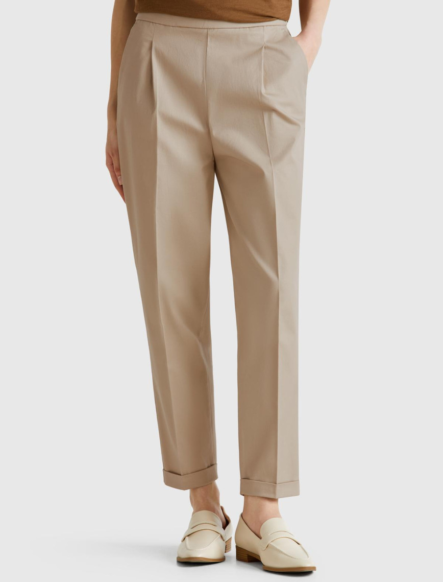 Kadın Bej Streç Pamuklu Arka Beli Lastikli Cepli Pantolon Kadın Bej Streç Pamuklu Arka Beli Lastikli Cepli Pantolon