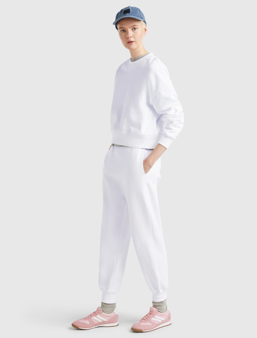 Kadın Beyaz %100 Pamuk Manşetli Beli Lastikli Regular Fit Eşofman Altı Kadın Beyaz %100 Pamuk Manşetli Beli Lastikli Regular Fit Eşofman Altı