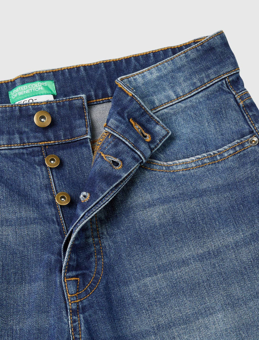 Erkek Koyu Mavi Pamuk Karışımlı Arkası Logo Etiketli Cepli Slim Fit Denim Pantolon