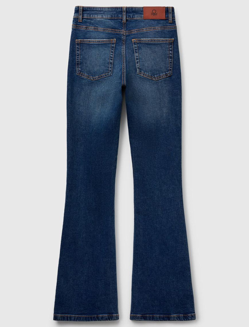 Kadın Koyu Mavi Streç Pamuklu Cepli Normal Bel İspanyol Paça Denim Pantolon Kadın Koyu Mavi Streç Pamuklu Cepli Normal Bel İspanyol Paça Denim Pantolon