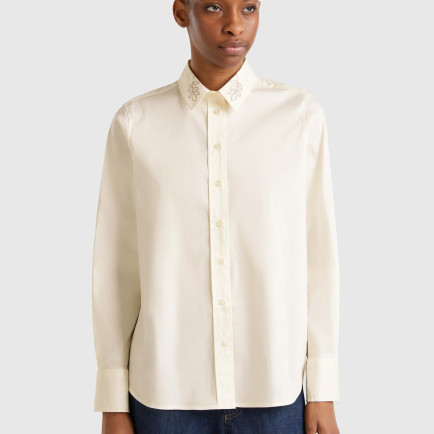 Kadın Krem Koton Karışımlı Yakası İşlemeli Regular Fit Gömlek