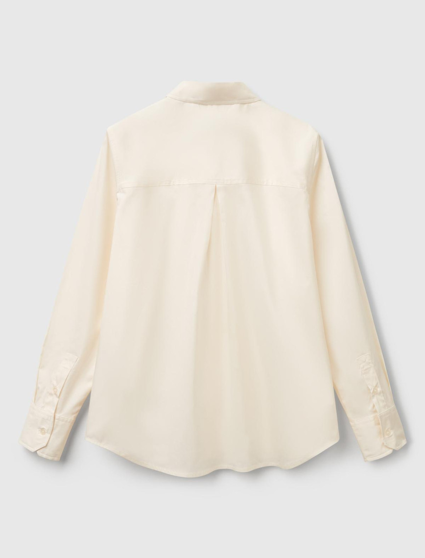 Kadın Krem Koton Karışımlı Yakası İşlemeli Regular Fit Gömlek Kadın Krem Koton Karışımlı Yakası İşlemeli Regular Fit Gömlek