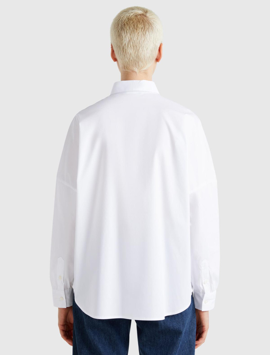 Kadın Beyaz Pamuk Karışımlı Kolu Büzgülü Düşük Omuzlu Oversize Gömlek Kadın Beyaz Pamuk Karışımlı Kolu Büzgülü Düşük Omuzlu Oversize Gömlek