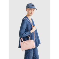 Kadın Pembe Kabartma Logolu Çift Saplı Omuz Çantası Kadın Pembe Kabartma Logolu Çift Saplı Omuz Çantası