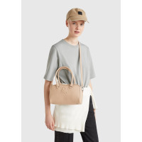 Kadın Bej Kabartma Logolu Çift Saplı Omuz Çantası Kadın Bej Kabartma Logolu Çift Saplı Omuz Çantası