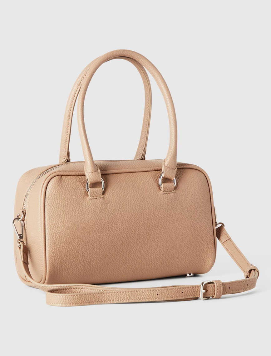 Kadın Bej Kabartma Logolu Çift Saplı Omuz Çantası Kadın Bej Kabartma Logolu Çift Saplı Omuz Çantası