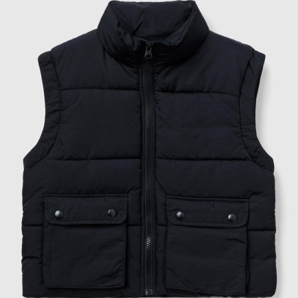 Erkek Çocuk Siyah Ceplerinde Düğme Detaylı Pufa Yelek Erkek Çocuk Siyah Ceplerinde Düğme Detaylı Pufa Yelek