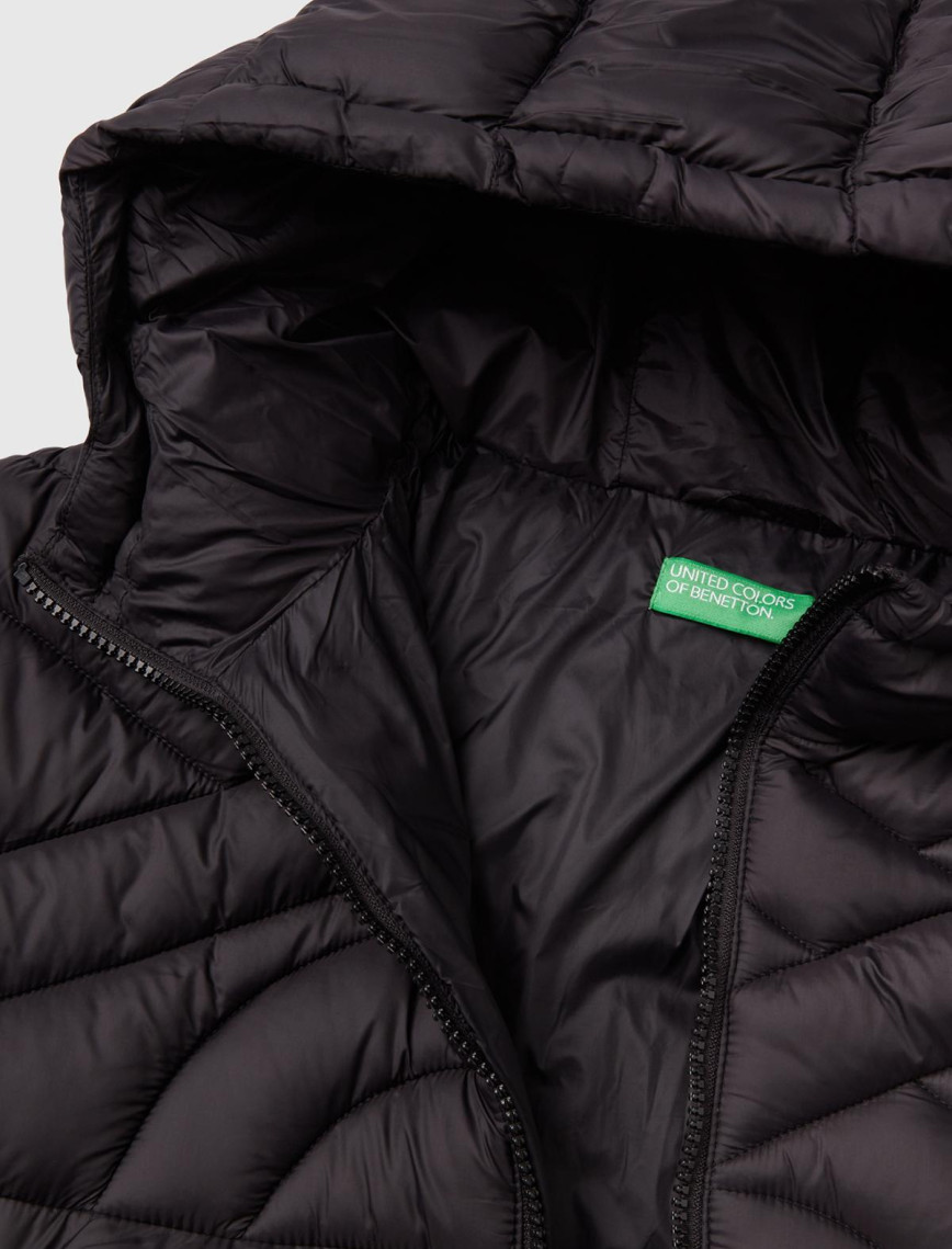 Erkek Çocuk Siyah Benetton Logo İşlemeli Mont