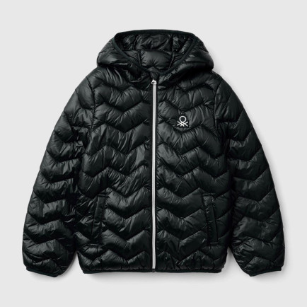 Kız Çocuk Siyah Logo İşlemeli Kapüşonlu İnce Pufa Mont Kız Çocuk Siyah Logo İşlemeli Kapüşonlu İnce Pufa Mont