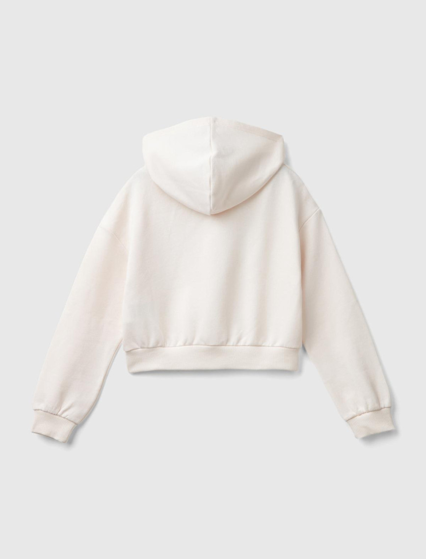 Kız Çocuk Ekru Etek Ucu Logolu Barbie Baskılı Kapüşonlu Kısa Sweatshirt Kız Çocuk Ekru Etek Ucu Logolu Barbie Baskılı Kapüşonlu Kısa Sweatshirt