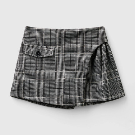 Kız Çocuk Füme Arkası Elastik Belli Yalancı Cep Detaylı Şort Etek Kız Çocuk Füme Arkası Elastik Belli Yalancı Cep Detaylı Şort Etek