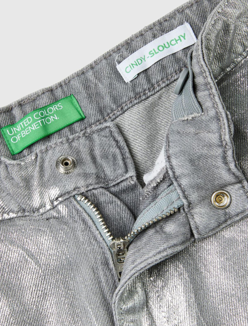 Kız Çocuk Gümüş Arkası Logo Detaylı Kullanılmış Efektli Kıvrık Paça Pantolon Kız Çocuk Gümüş Arkası Logo Detaylı Kullanılmış Efektli Kıvrık Paça Pantolon