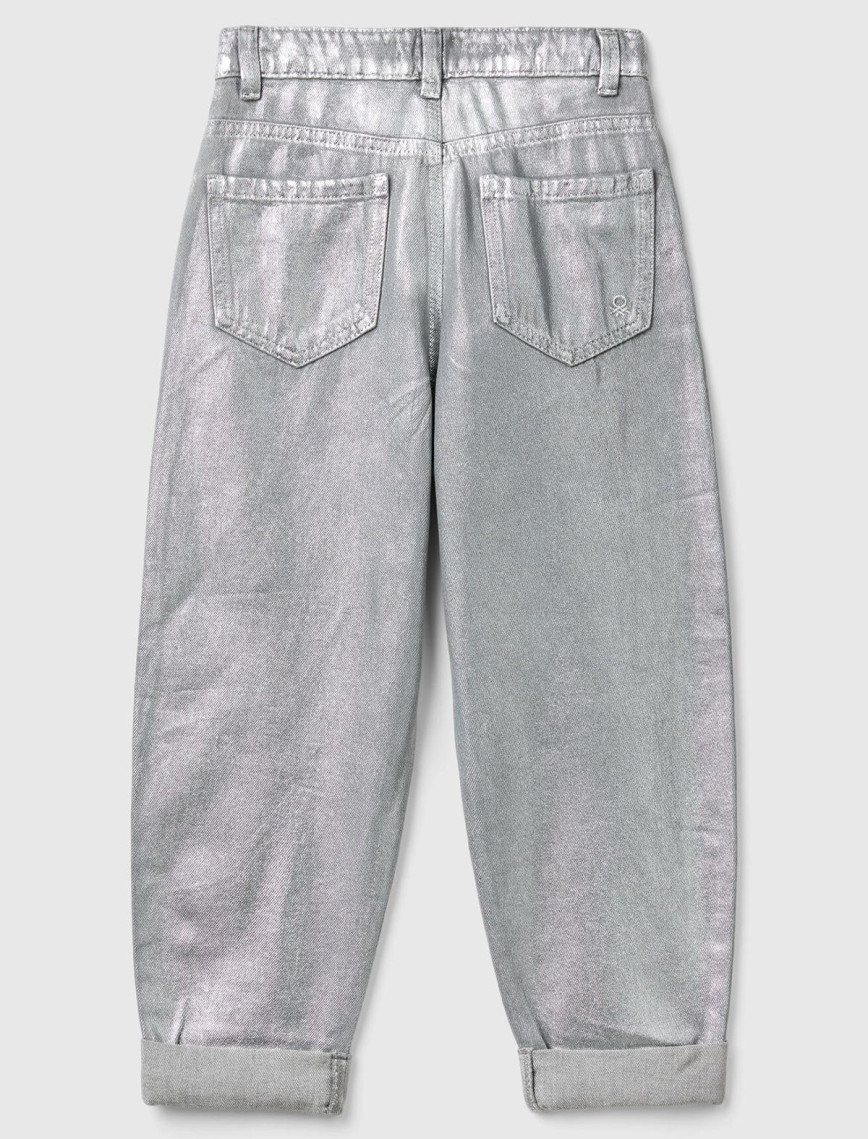 Kız Çocuk Gümüş Arkası Logo Detaylı Kullanılmış Efektli Kıvrık Paça Pantolon Kız Çocuk Gümüş Arkası Logo Detaylı Kullanılmış Efektli Kıvrık Paça Pantolon