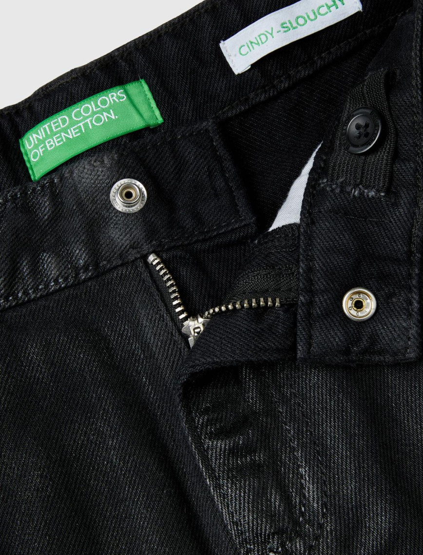 Kız Çocuk Siyah Arkası Logo Detaylı Kullanılmış Efektli Kıvrık Paça Pantolon Kız Çocuk Siyah Arkası Logo Detaylı Kullanılmış Efektli Kıvrık Paça Pantolon