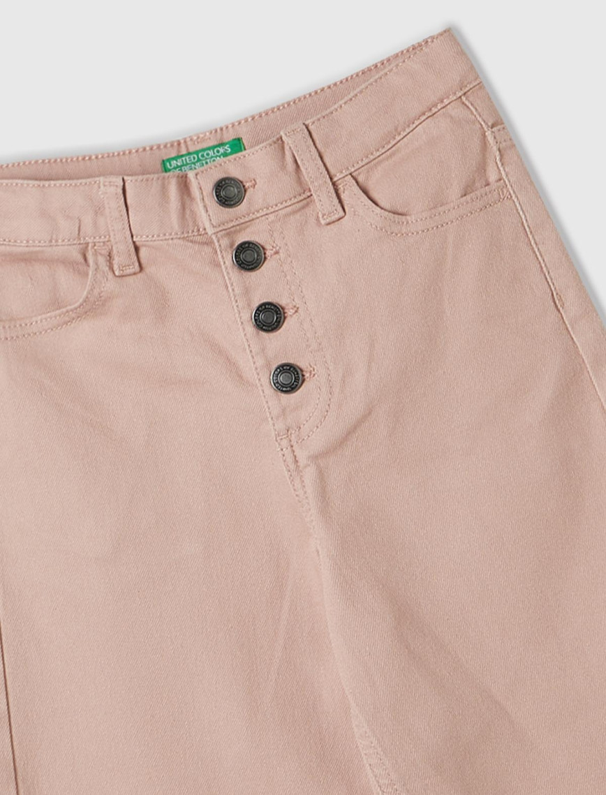 Kız Çocuk Pudra Düğme Kapamalı Geniş Paça Pantolon Kız Çocuk Pudra Düğme Kapamalı Geniş Paça Pantolon