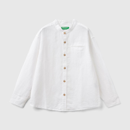 Erkek Çocuk Beyaz Keten Karışımlı Cebi Biyeli Hakim Yaka Katlanan Kollu Gömlek