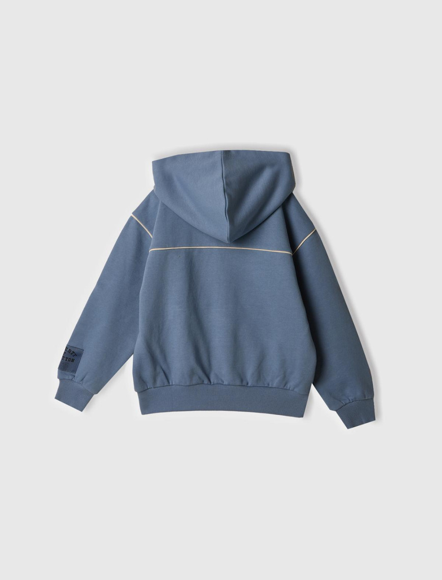 Erkek Çocuk Havacı Mavi Sırtı Şerit Detaylı Logolu Kese Cepli Kapüşonlu Sweatshirt Erkek Çocuk Havacı Mavi Sırtı Şerit Detaylı Logolu Kese Cepli Kapüşonlu Sweatshirt