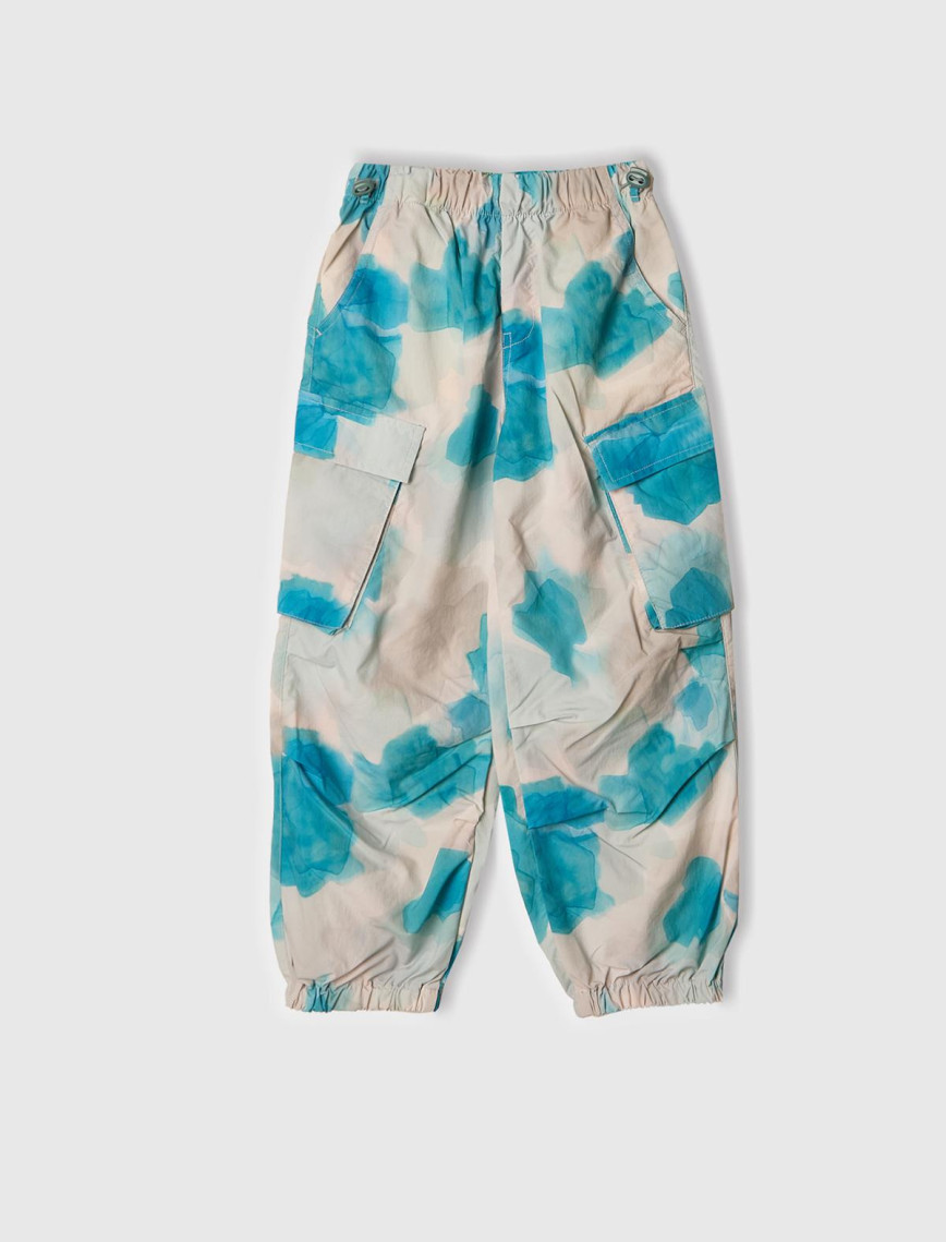 Kız Çocuk Mavi Mix Tamamı Desenli Beli Lastikli Kapak Cepli Paraşüt Pantolon Kız Çocuk Mavi Mix Tamamı Desenli Beli Lastikli Kapak Cepli Paraşüt Pantolon