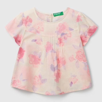 Kız Çocuk Pembe Mix Tamamı Desenli Arkası Düğmeli Pileli Müslin Bluz Kız Çocuk Pembe Mix Tamamı Desenli Arkası Düğmeli Pileli Müslin Bluz