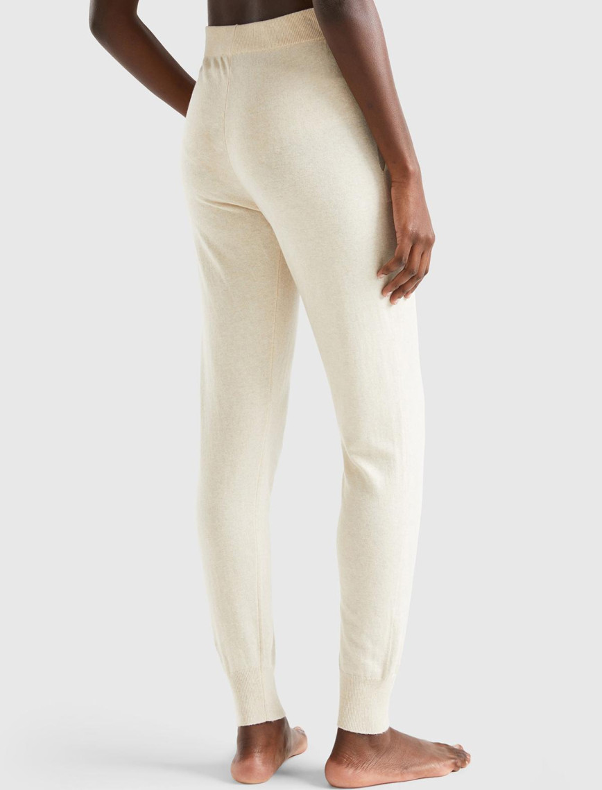 Kadın Bej Paçası Lastikli Kaşmir Karışım Pantolon Kadın Bej Paçası Lastikli Kaşmir Karışım Pantolon