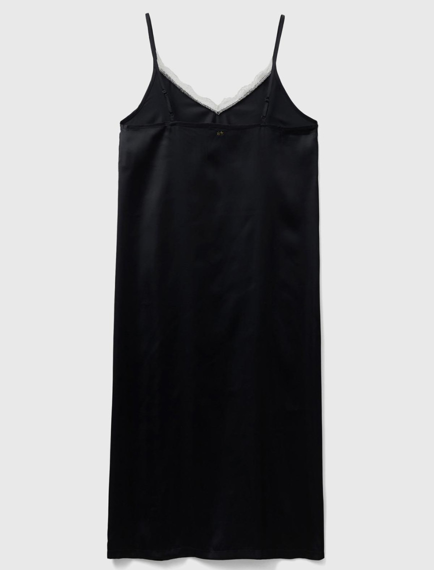 Kadın Siyah Yakası Dantel Detaylı Saten Gecelik